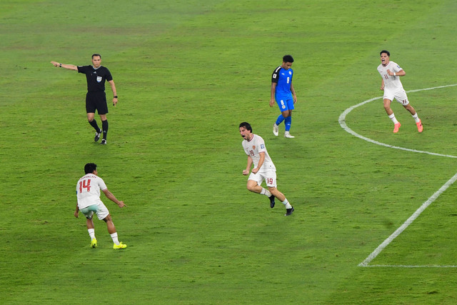 Selebrasi pemain Timnas Indonesia Thom Haye usai mencetak gol ke gawang Timnas Filipina Patrick pada pertandingan lanjutan Grup F ronde kedua Kualifikasi Piala Dunia 2026 Zona Asia di Stadion Utama Gelora Bung Karno, Jakarta, Selasa (11/6/2024). Foto: Galih Pradipta/ANTARA FOTO