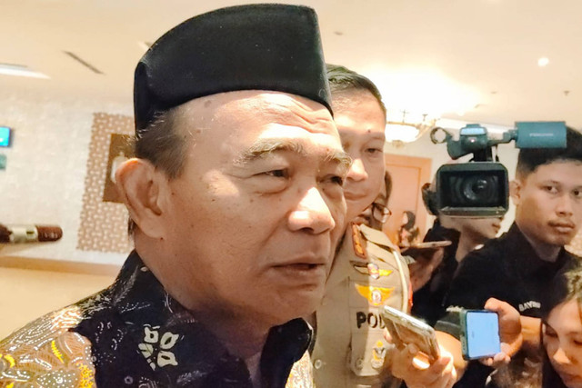 Menko Bidang Pembangunan Manusia dan Kebudayaan (PMK), Muhadjir Effendy, ditemui usai Rakernis Fungsi Lantas Tahun 2024 di Alana Hotel, Kabupaten Sleman, Rabu (12/6/2024). Foto: Arfiansyah Panji Purnandaru/kumparan