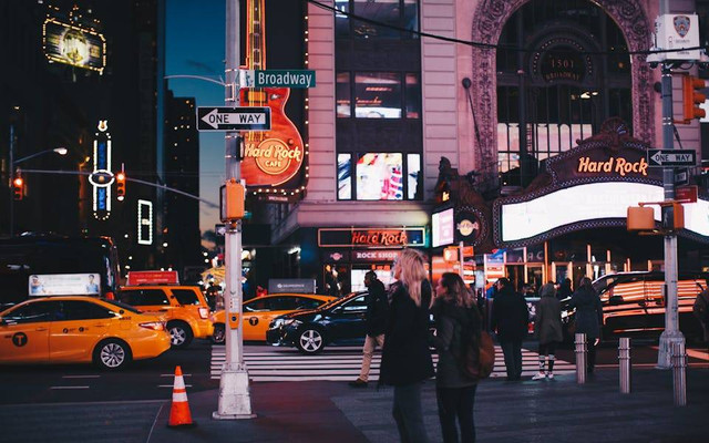 Ilustrasi tips fotografi jalanan. Sumber: jimmy teoh/pexels.com