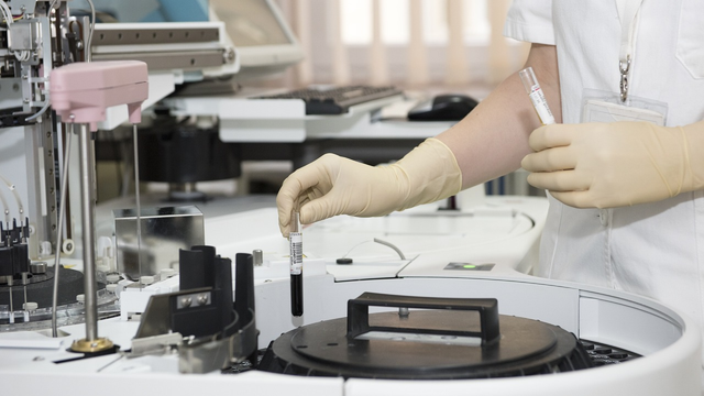 https://pixabay.com/id/photos/laboratorium-tabung-563423/