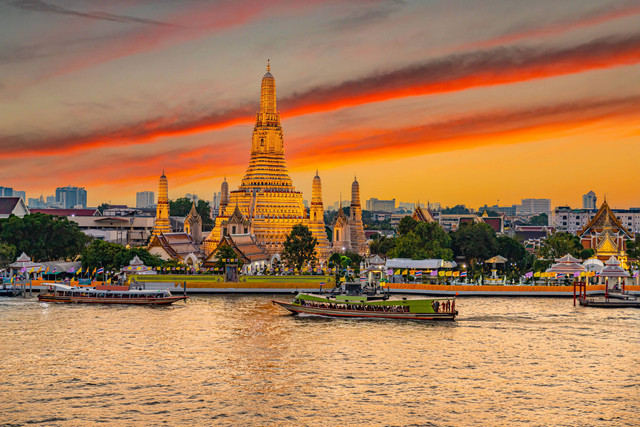 Ilustrasi taksi perahu di Bangkok Foto: Kadagan/Shutterstock