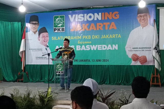Ketua DPW PKB DKI Jakarta, Hasbiallah Ilyas saat beri sambutan di kantor DPW PKB DKI Jakarta, Pulo Gadung, Jakarta Timur, Kamis (13/6/2024). Foto: Fadlan Nuril Fahmi/kumparan