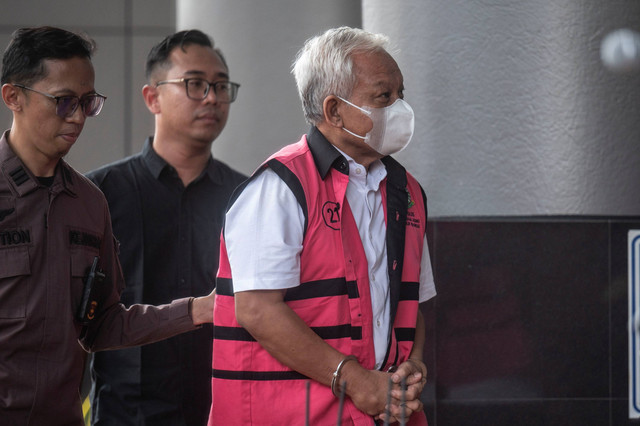 Direktur Utama PT Refined Bangka Tin Suparta tiba di Kejaksaan Negeri Jakarta Selatan, Jakarta, Kamis (13/6/2024). Foto: Aprillio Akbar/ANTARA FOTO