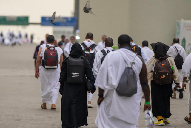 Jemaah haji tiba di Mina untuk mengikuti ibadah Hari Tarwiyah 8 Zulhijah (14 Juni 2024). Foto: X/@makkahregion