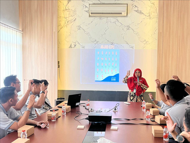peltihan bahasa isyarat di rutan boyolali bersama slbn boyolali