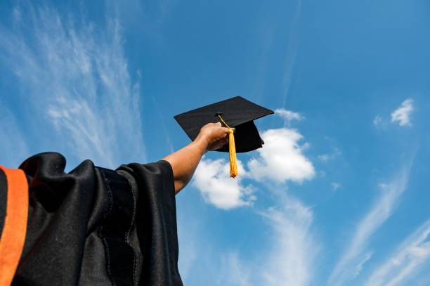 Ilustrasi Ucapan Selamat Lulus Sekolah. Foto: Unsplash/nirat.