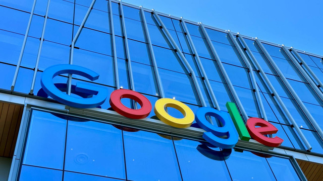Ilustrasi Aplikasi Pengolah Kata yang Dimiliki oleh Google adalah, Sumber Unsplash Adarsh Chauhan