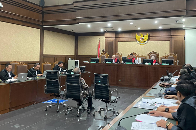 Pemeriksaan Kasdi Subagyono sebagai saksi mahkota, untuk dua terdakwa lainnya dalam kasus pemerasan di lingkungan Kementan, yakni Syahrul Yasin Limpo (SYL) dan Muhammad Hatta, di Pengadilan Tipikor, Jakarta Pusat, Rabu (19/6/2024). Foto: Fadhil Pramudya/kumparan