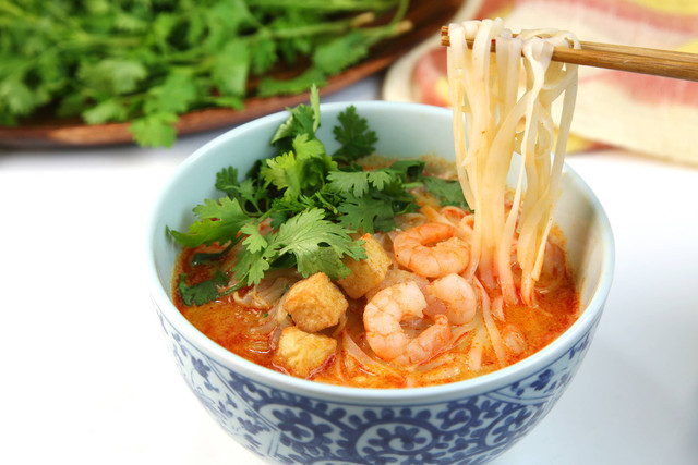 Ilustrasi Laksa Singapura. Foto: hiroamano/Shutterstock