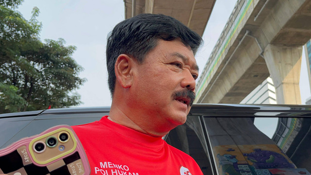 Menteri Koordinator Bidang Politik, Hukum, dan Keamanan (Menkopolhukam) Hadi Tjahjanto di Lapangan Bhayangkara, Jakarta Selatan, Sabtu (22/6). Foto: Hedi/kumparan