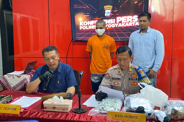 Konferensi pers kasus penganiayaan di Asrama Maybrat Papua Barat Daya, Umbulharjo, Yogyakarta, di Polresta Yogyakarta, Selasa (25/6). Foto: Resti Damayanti/Pandangan Jogja