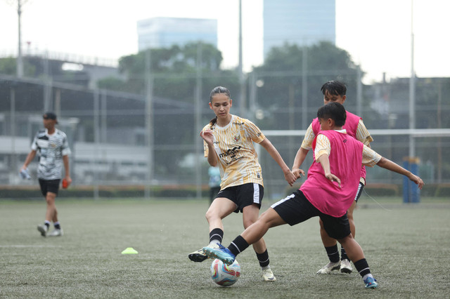 Noa Leatomu dan Estella Loupatty jalani TC di Timnas Wanita Indonesia, Selasa (25/6/2024). Foto: PSSI