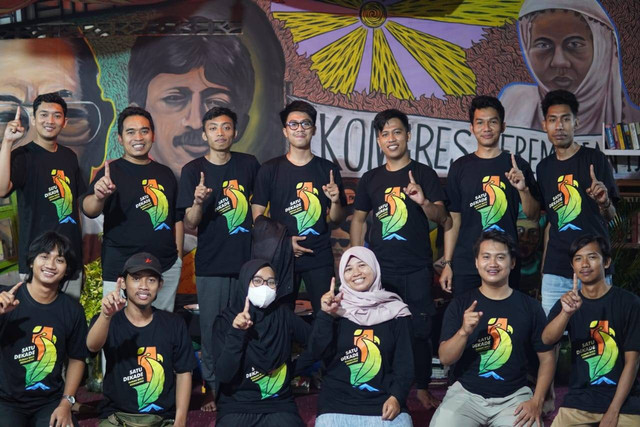 Foto bersama usai Sekolah Pemuda Ekoliterasi oleh Rumah Baca Komunitas (RBK) Yogyakarta (Sumber: Dok Pribadi).