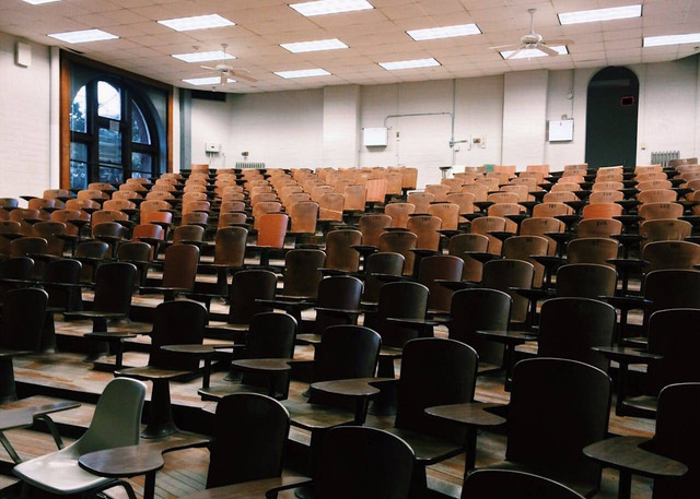 Universitas di Cimahi. Foto hanya ilustrasi, bukan yang sebenarnya. Sumber: Pexels/Pixabay