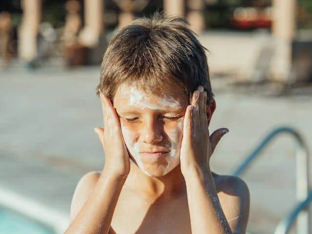 Ilustrasi Sunscreen untuk kulit kering dan flek hitam. Sumber: pexels.com