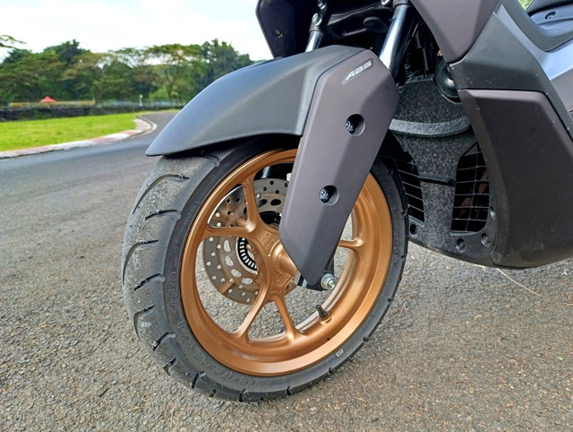 Roda depan NMax Turbo. Foto: Fitra Andrianto/kumparan
