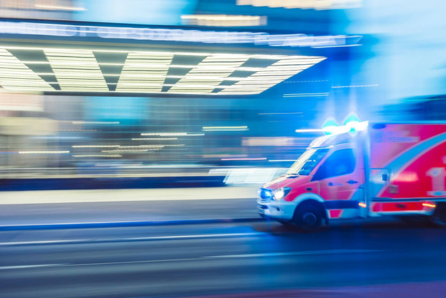 Ilustrasi ambulans. Foto: Unsplash