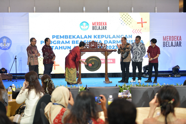 Kemendikbudristek menggelar Pembekalan Kepulangan Program Beasiswa Darmasiswa RI Tahun Akademik 2023/2024 di Jakarta, Kamis (27/6/2024). Foto: Dok. Kemendikbudristek
