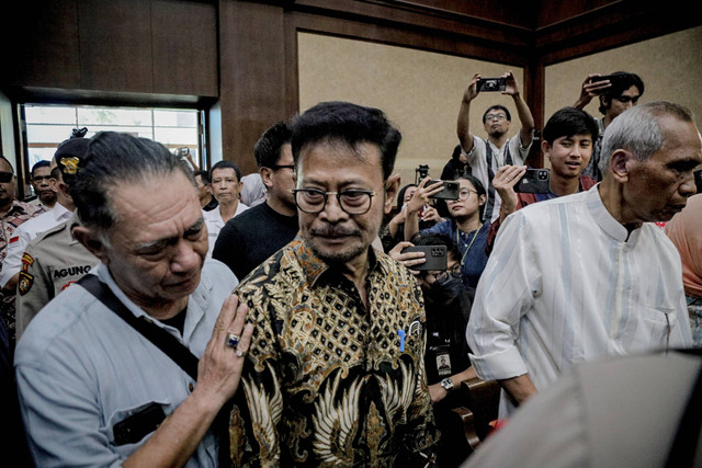 Terdakwa kasus pemerasan dan gratifikasi di Kementerian Pertanian Syahrul Yasin Limpo bersiap untuk menjalani sidang pembacaan tuntutan di Pengadilan Tipikor, Jakarta, Jumat (28/6/2024). Foto: Jamal Ramadhan/kumparan