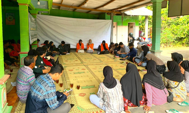 Tim PPK Ormawa Universitas Ahmad Dahlan (UAD) Sosialisasikan Program Smart Fisheries Village Mina Padi (Dok. Istimewa)