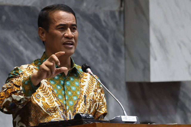 Mentan Amran Sulaiman saat menjadi pembicara Executive Course on Strategic Management and Leadership (Cohort) di Gedung Kementerian Pertahanan. Foto: Dok. Kementan