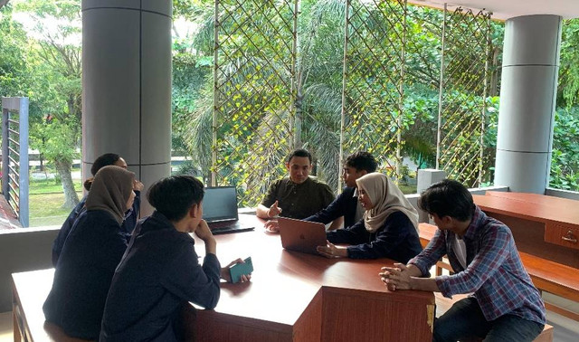 Diskusi RDS JELITENG PPK Ormawa FK Unej (Sumber: Arsip Pribadi Penulis)