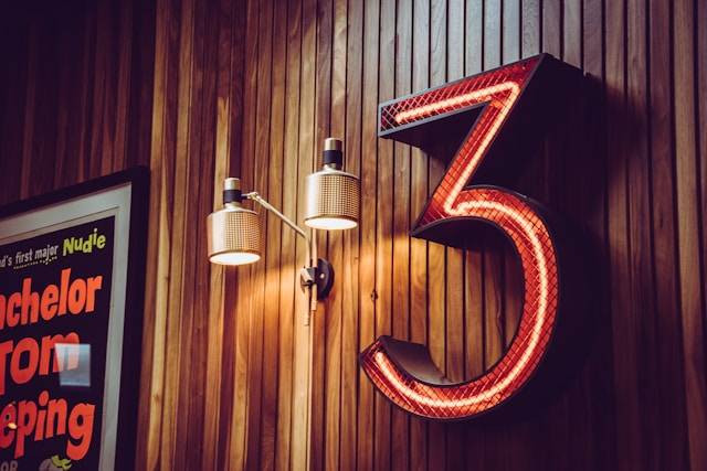 Jadwal tayang A Quiet Place: Day One di Jakarta 1 Juli. Foto hanyalah ilustrasi, bukan tempat yang sebenarnya. Sumber: Unsplash/Jack Hunter