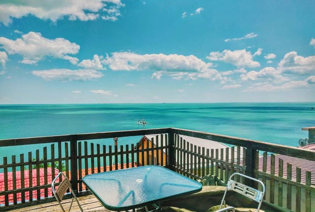 Tempat baru di PIK 2. Foto hanyalah ilustrasi bukan tempat sebenarnya. Sumber: Unsplash/Alex Saskevich