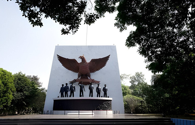 Monumen Pancasila Sakti. Sumber https://hdstockimages.com/getty-images-downloader/