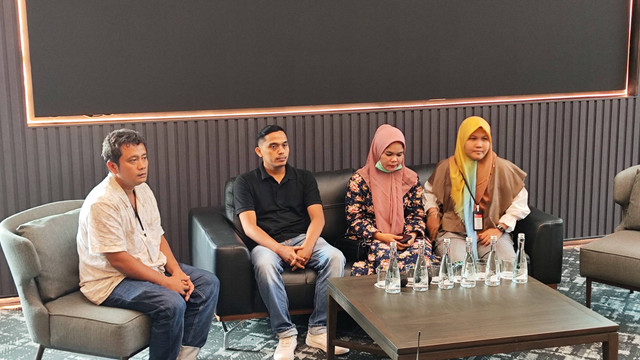 Konpers keluarga Afif Maulana dan LBH Padang di kawasan Kuningan, Jakarta Selatan, Rabu (3/7/2024). Foto: Jonathan Devin/kumparan