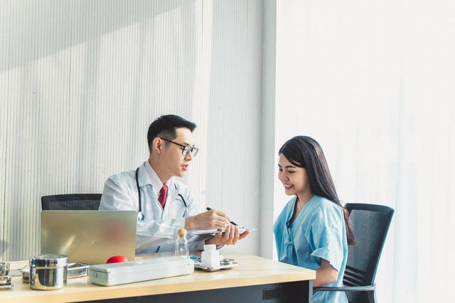 Ilustrasi konsultasi dengan dokter Foto: Shutterstock