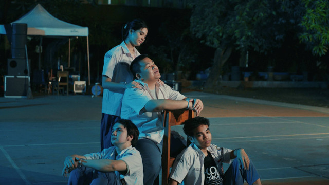 Adegan video klip Kita ke Sana yang dinyanyikan Hindia. Foto: Dok. Istimewa