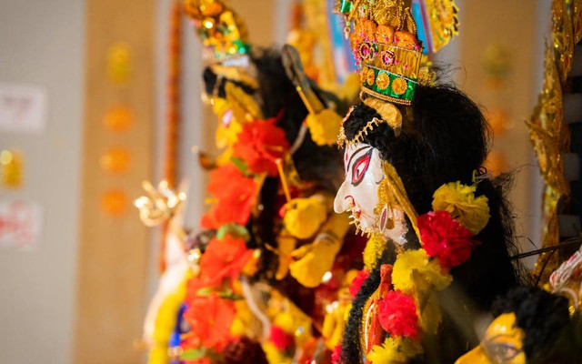 Ilustrasi cara nonton wayang orang sriwedari. Sumber: Teja J/pexels.com