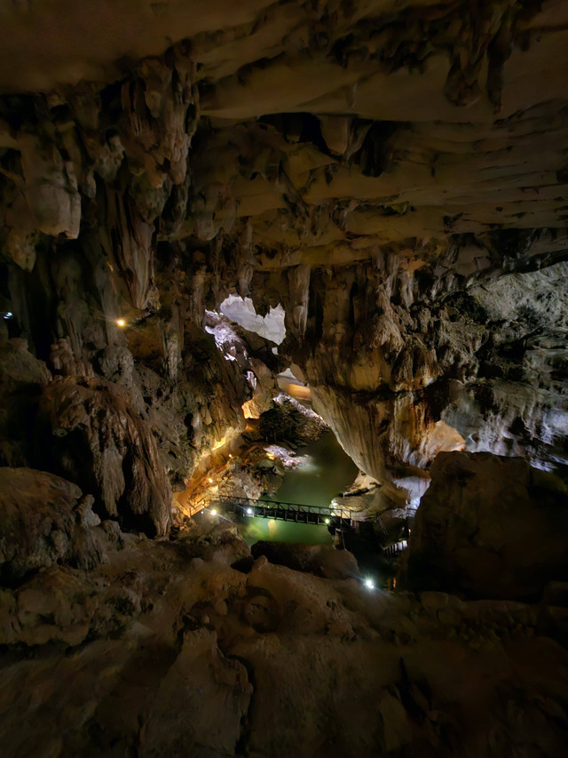 Clear Water Cave di Mulu National Park, Sarawak, Malaysia. Foto: Aprilandika Pratama/kumparan