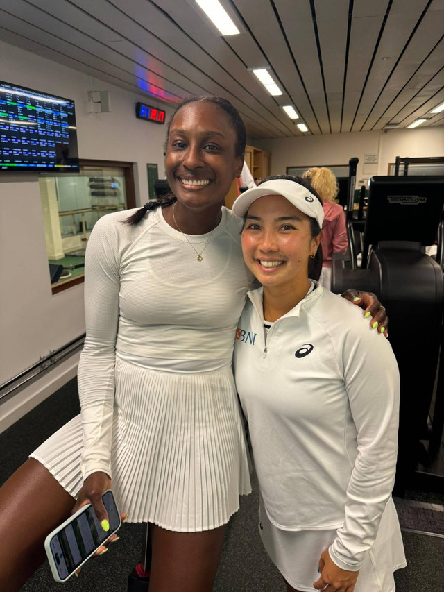 Petenis Indonesia, Aldila Sutjiadi, bersama pasangannya petenis Amerika Serikat, Asia Muhammad, melaju ke babak 16 besar Wimbledon 2024.  Foto: Dok. Istimewa