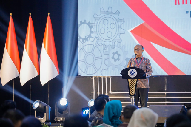 Sekretaris Jenderal Kemnaker, Anwar Sanusi pada Rapat Koordinasi Sistem Informasi Pasar Kerja bertajuk “Mewujudkan Sistem Informasi Pasar Kerja (SIPK) Kelas Dunia untuk Indonesia Emas 2045” di Jakarta, Senin (8/7/2024). Foto: Dok. Kemnaker