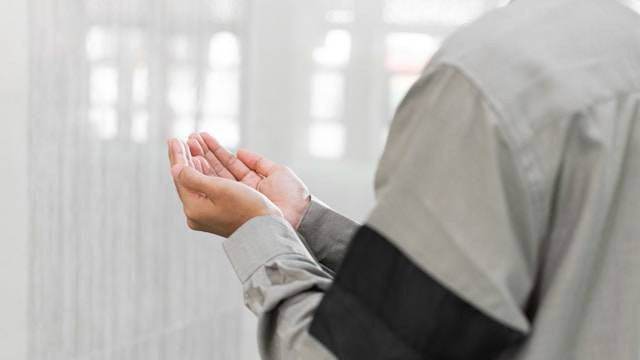 Contoh Doa Penutupan MPLS 2024. Foto hanya ilustrasi. Sumber foto: Unsplash/Masjid Pogung