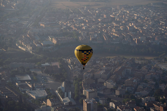 Ilustrasi balon udara. Foto: MANAURE QUINTERO/AFP