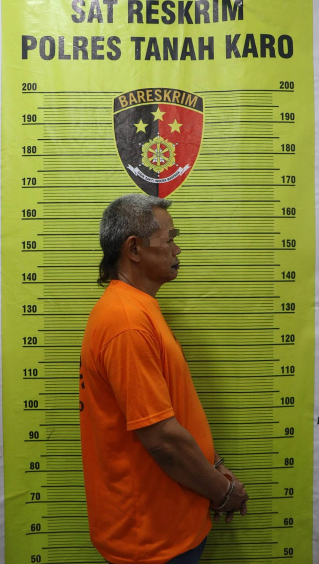 Bebas Ginting (62), pelaku yang menyuruh dua eksekutor membakar rumah wartawan di Karo.  Foto: Dok. Polda Sumut