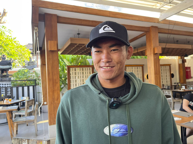 Peselancar Rio Waida.  Foto: Muhammad Darisman/kumparan