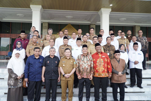 Anggota Komisi VIII DPR RI saat rapat kerja didampingi BPBD Sumsel. (dok. BPBD Sumsel)