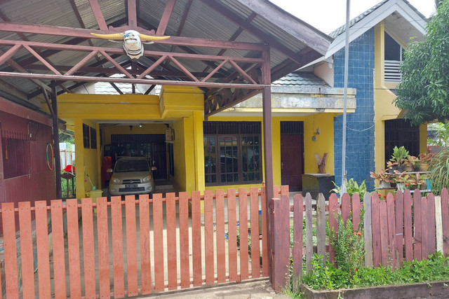 Rumah dinas Wakapolres Sorong Kompol Emmy Fenitiruma.  Foto: kumparan
