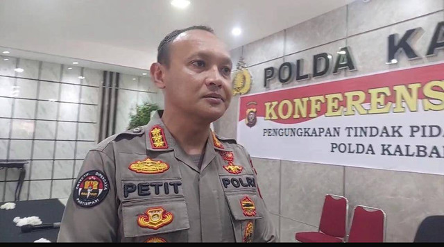 Kabid Humas Polda Kalbar,  Kombespol Raden Petit Wijaya. Polisi sebut saat ini sudah memantau influencer Kalbar yang mempromosikan judi online. Foto: Dok. Polda Kalbar