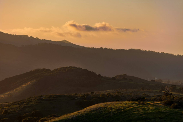 Ilustrasi Perbedaan Wilayah dan Daerah. Sumber: Unsplash/Charlie Lederer