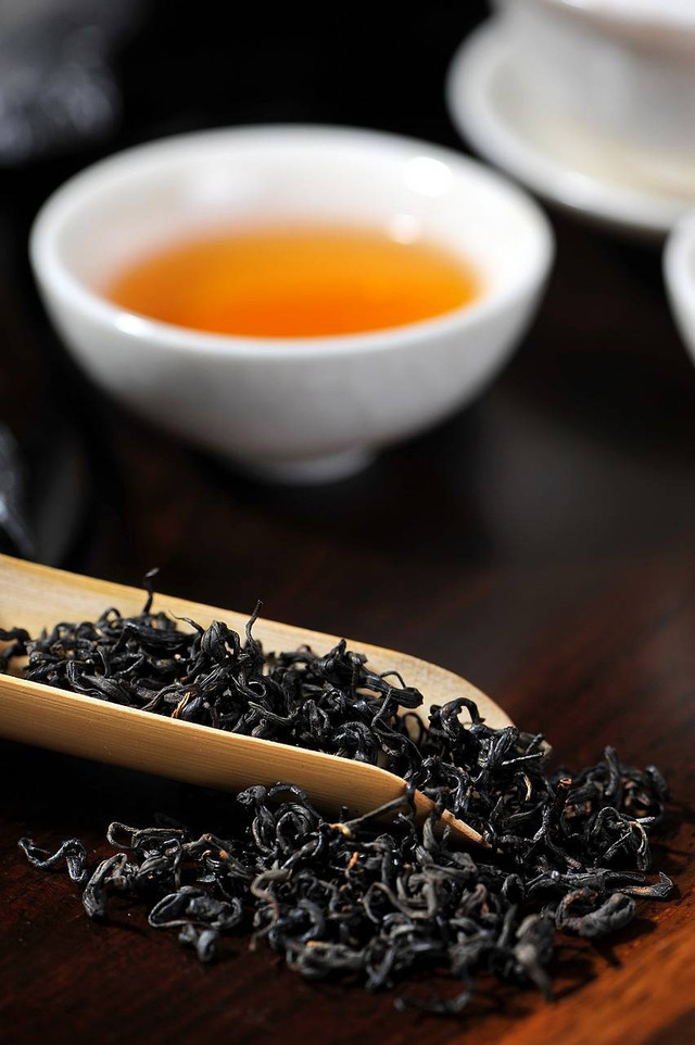 Teh hitam yang memiliki aroma khas dan kuat (Sumber: https://pixabay.com/)