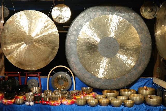 Ilustrasi kendang gong bonang dan saron merupakan alat musik tradisional suku - Sumber: pixabay.com/hans-2/