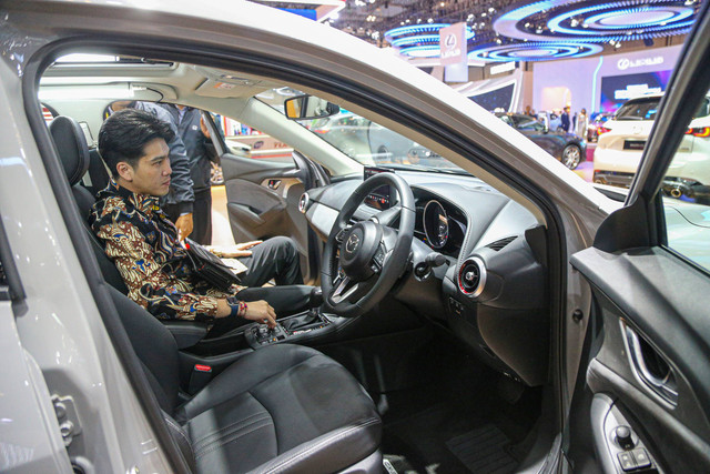 Mobil Mazda CX-3 di pameran otomotif Gaikindo Indonesia International Auto Show atau GIIAS 2024 di ICE BSD, Tangerang, Kamis (18/7). Foto: Aditia Noviansyah/kumparan