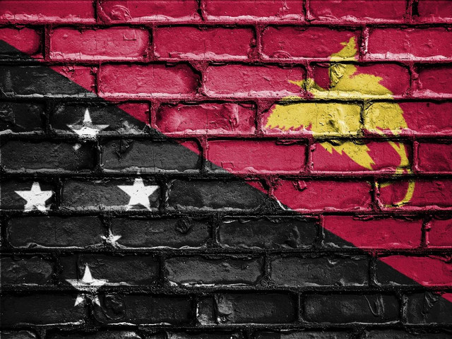 Ilustrasi Bendera Papua Nugini: https://pixabay.com/photos/flag-banner-nation-emblem-country-2528998/