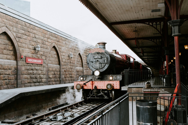 Ilustrasi Stasiun Tertua di Indonesia. Sumber: Unsplash