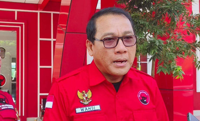 Wali Kota Metro, Wahdi Siradjuddin saat Wahdi menghadiri acara konsolidasi di Kantor PDIP Lampung | Foto : Eka Febriani / Lampung Geh